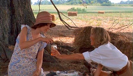Idgie Threadgoode and Ruth Jamison in Fried Green Tomatoes. Their love story is blossoming. 